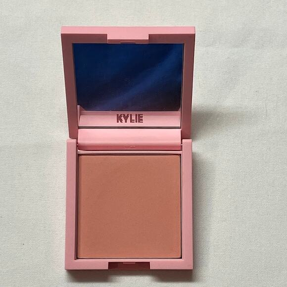 Kylie by Kylie Jenner Kylie Cosmetics Pressed Blush Powder PINK DREAMS 337 .35oz - Picture 1 of 4